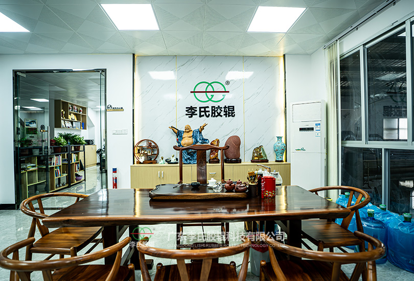 信得膠輥廠(chǎng)生產(chǎn)實(shí)景